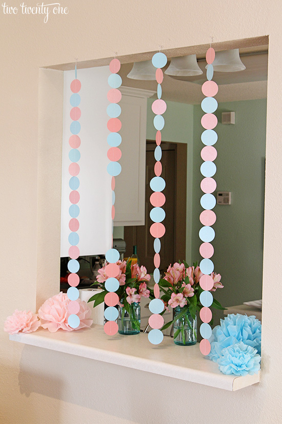 blue and pink paper garland