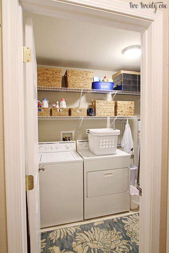 https://www.twotwentyone.net/wp-content/uploads/2015/01/laundry-room-makeover-1.jpg