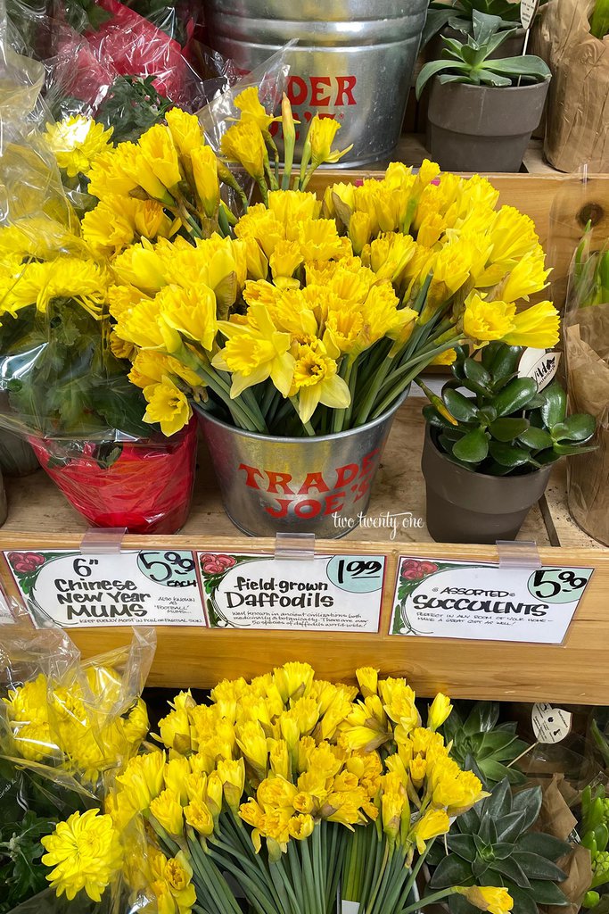 Trader Joe’s Flowers What to Buy (and What to Skip)